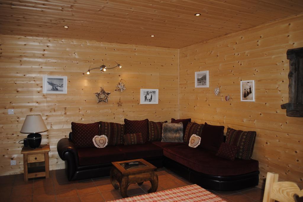 La Joubarde Apartment Lanslevillard Room photo